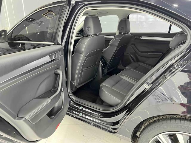 Skoda Superb 2023, фото 17