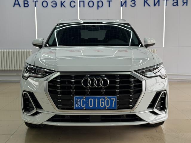 Audi Q3 2022, фото 2