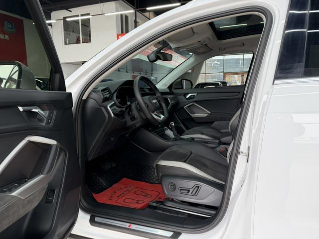 Audi Q3 2022, фото 4