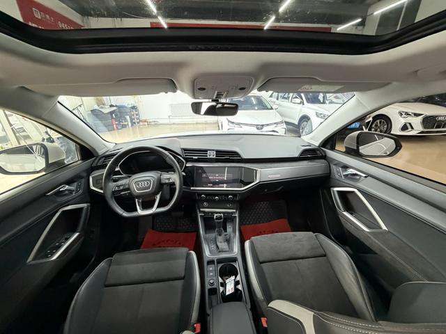 Audi Q3 2022, фото 6