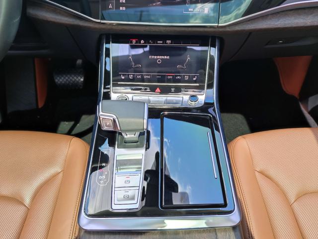 Audi Q7 2023, фото 14