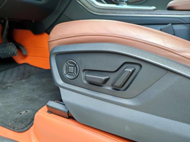 Audi Q7 2023, фото 16