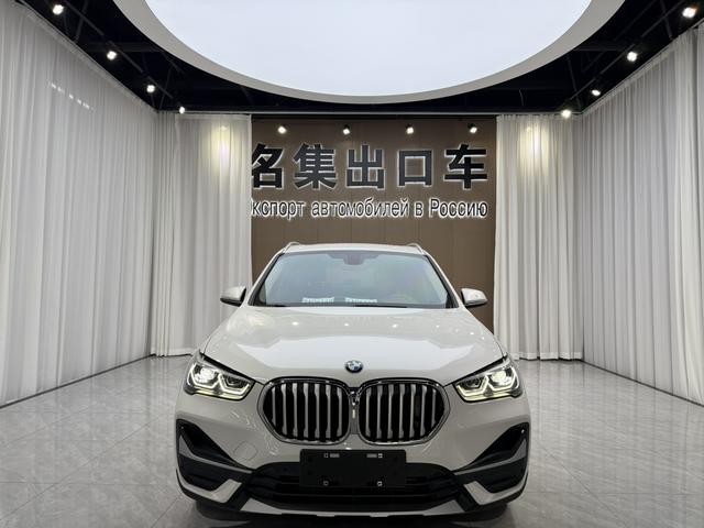 BMW X1 2021, фото 2