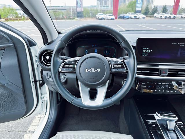 Kia K3 2023, фото 17