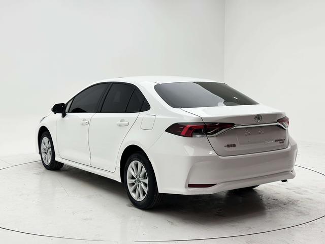 Toyota Corolla 2023, фото 4