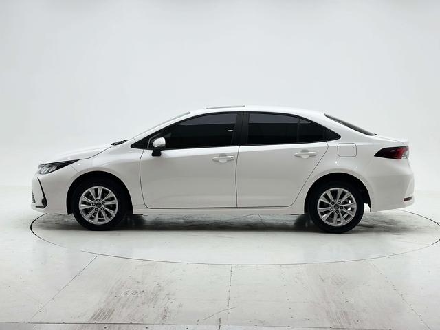 Toyota Corolla 2023, фото 7