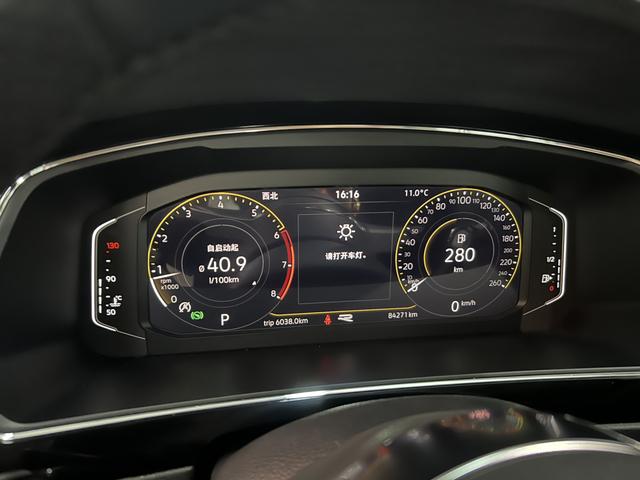 Volkswagen Tiguan 2021, фото 14