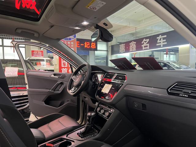 Volkswagen Tiguan 2021, фото 17