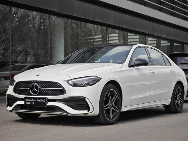 Mercedes-Benz C-Class 2025, фото 2
