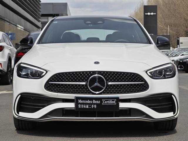 Mercedes-Benz C-Class 2025, фото 3