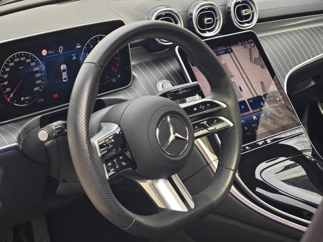 Mercedes-Benz C-Class 2025, фото 7