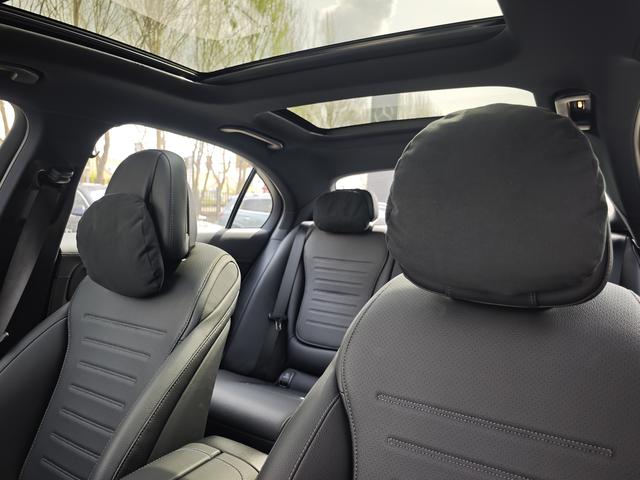Mercedes-Benz C-Class 2025, фото 9