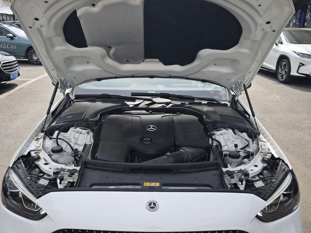 Mercedes-Benz C-Class 2025, фото 16