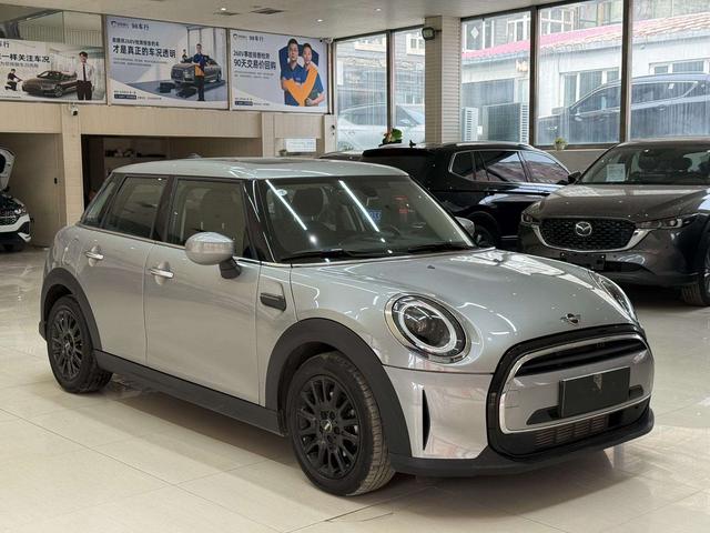 MINI Cooper 2023, фото 3
