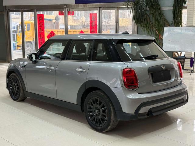 MINI Cooper 2023, фото 6