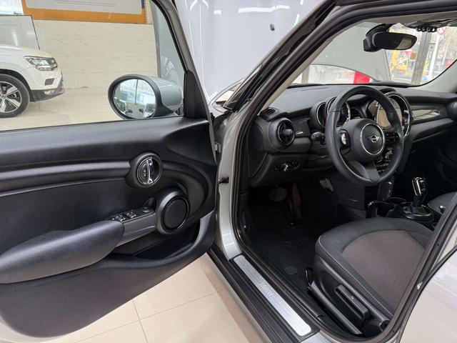 MINI Cooper 2023, фото 8
