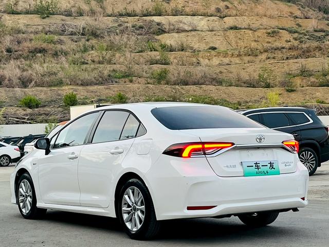 Toyota Corolla 2024, фото 7
