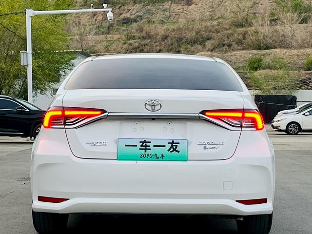 Toyota Corolla 2024, фото 8