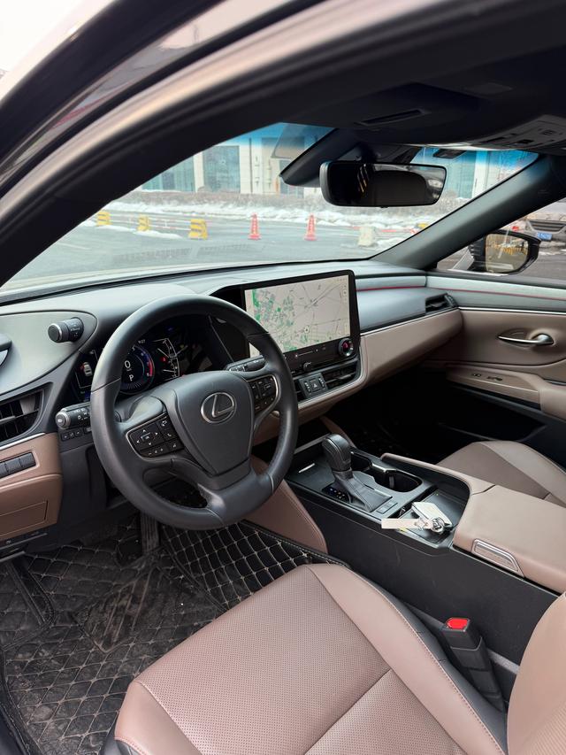 Lexus ES 2025, фото 9
