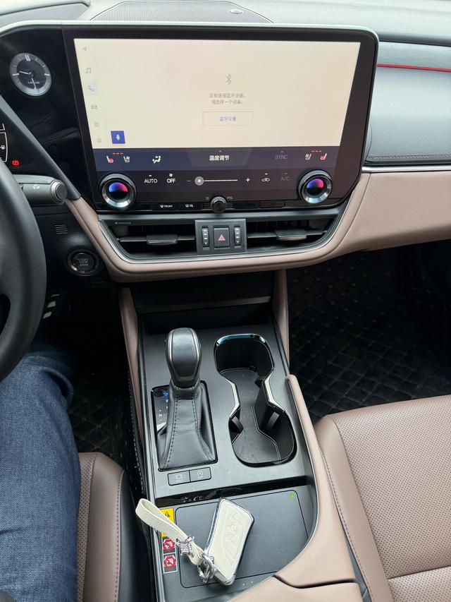 Lexus ES 2025, фото 10