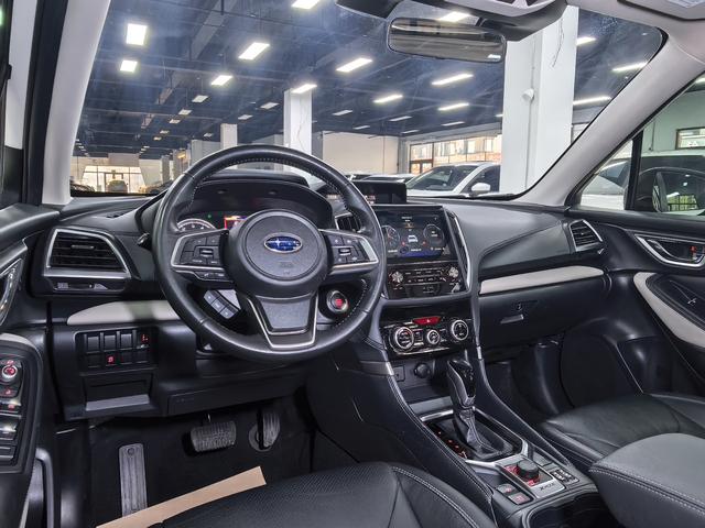 Subaru Forester 2022, фото 14