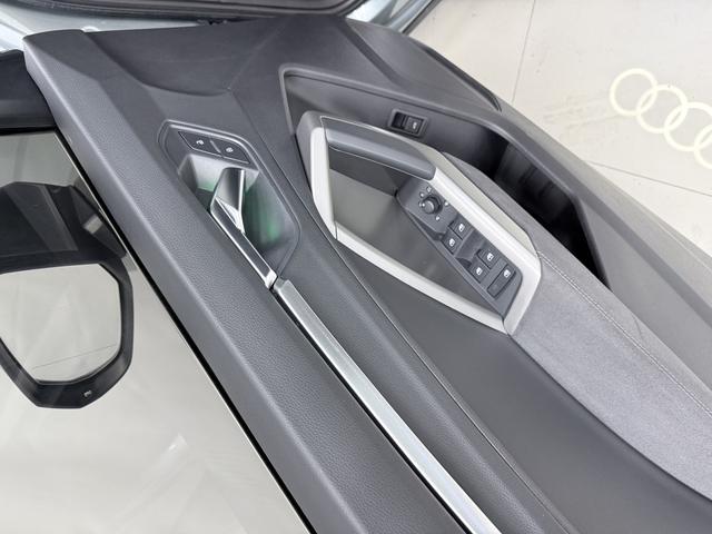 Audi Q3 2022, фото 17