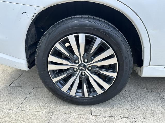 Mitsubishi Outlander 2021, фото 16