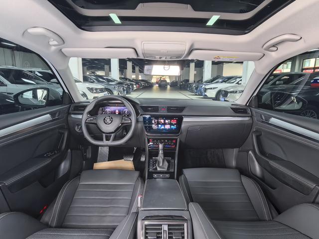 Skoda Superb 2023, фото 14