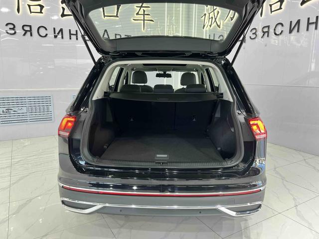 Volkswagen Tiguan 2023, фото 17