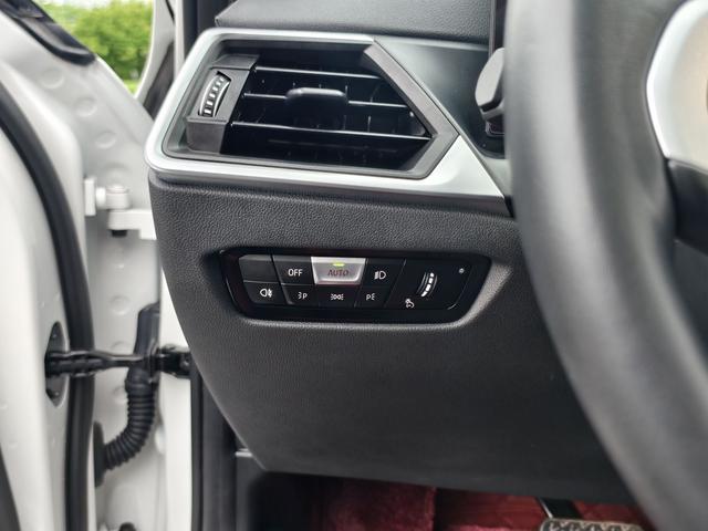 BMW 3 2023, фото 14