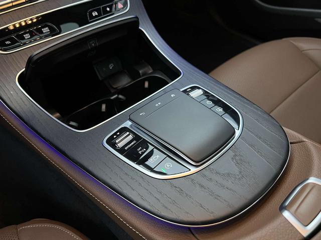 Mercedes-Benz E-Class 2021, фото 9