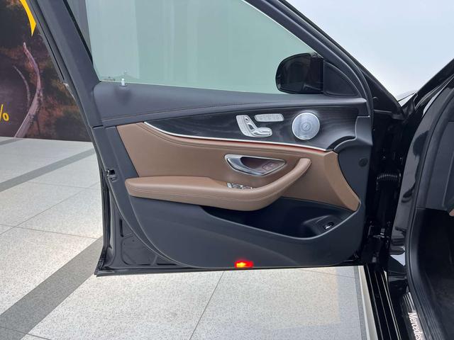 Mercedes-Benz E-Class 2021, фото 11