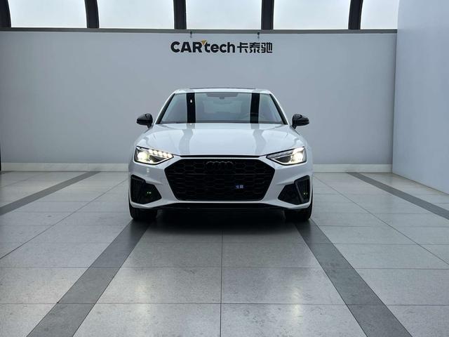 Audi A4L 2022, фото 2