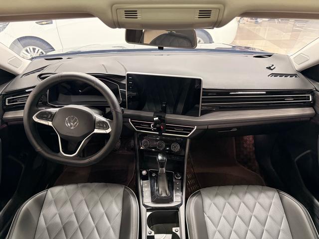Volkswagen Jetta 2024, фото 6