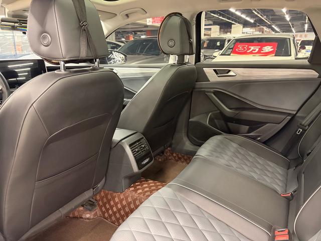Volkswagen Jetta 2024, фото 8