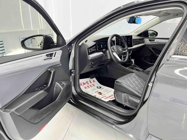 Volkswagen Jetta 2023, фото 7