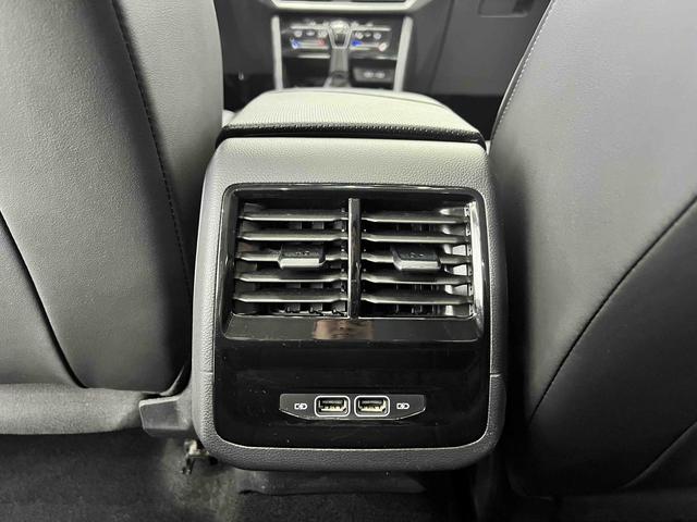 Volkswagen Jetta 2023, фото 12