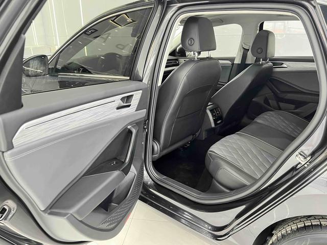 Volkswagen Jetta 2023, фото 16