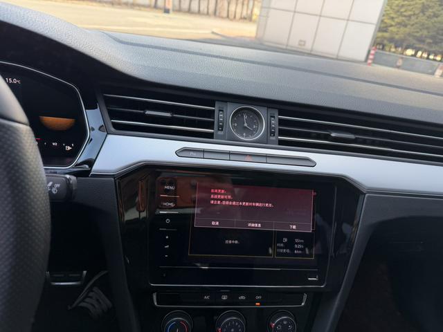 Volkswagen Passat 2023, фото 16