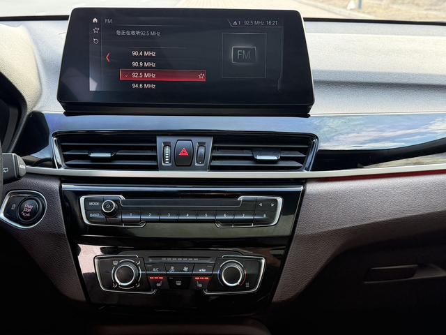 BMW X1 2022, фото 14