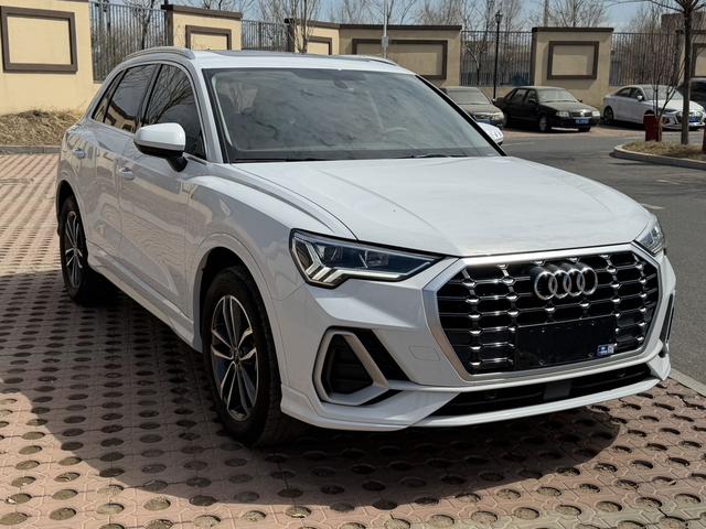 Audi Q3 2022, фото 2