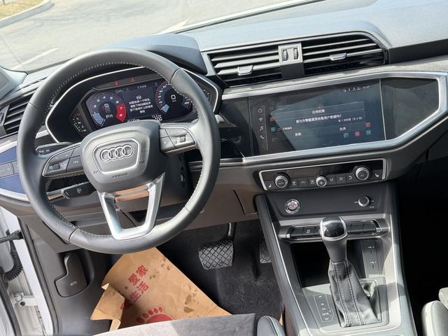 Audi Q3 2022, фото 11
