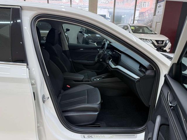 Skoda Octavia 2022, фото 14