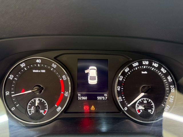 Skoda Octavia 2022, фото 16