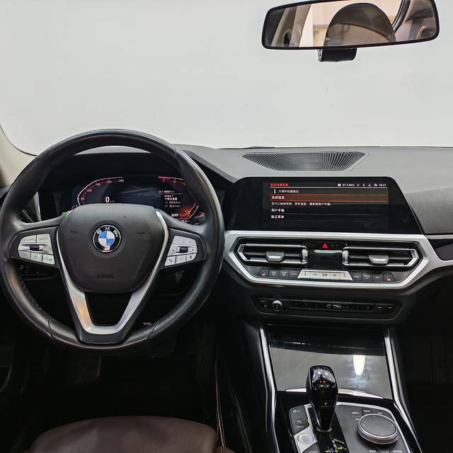 BMW 3 2022, фото 11