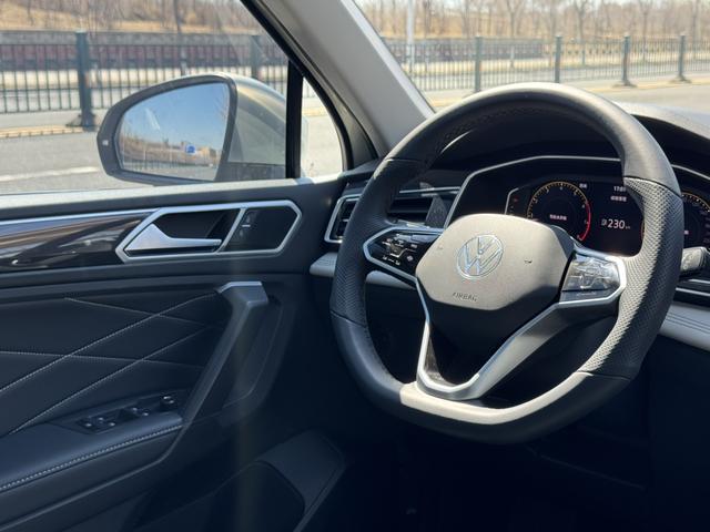 Volkswagen Tiguan 2023, фото 15