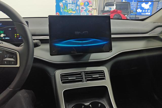 BYD Song 2024, фото 15