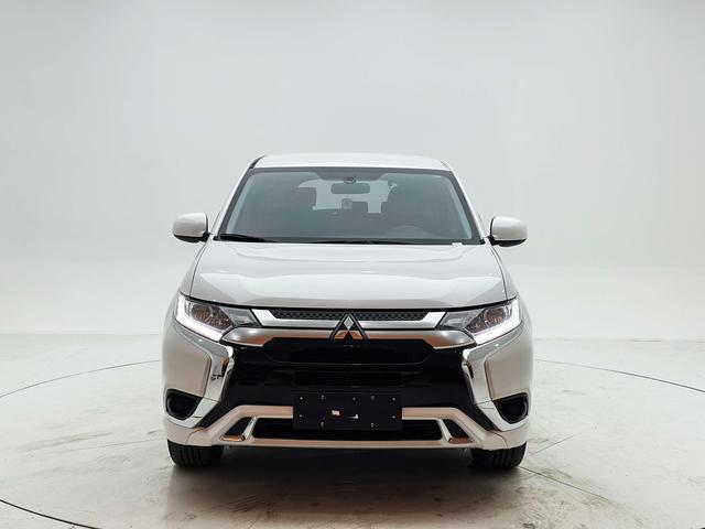 Mitsubishi Outlander 2021, фото 2