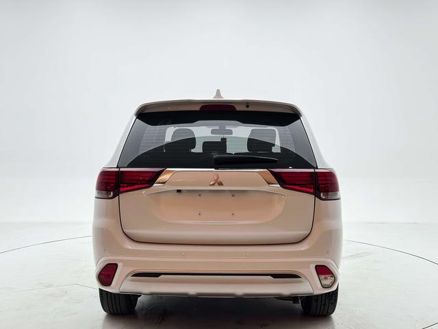 Mitsubishi Outlander 2021, фото 5
