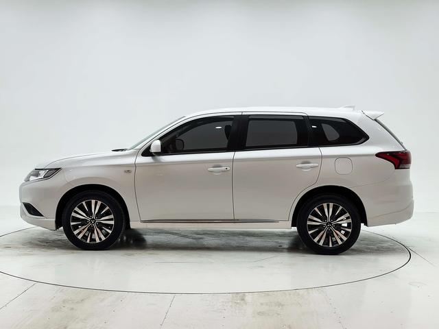 Mitsubishi Outlander 2021, фото 7